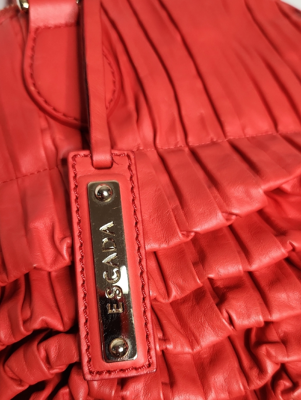 ESCADA PLEATED LEATHER Satchel. EUC Preloved item sold as is - Picture 4 of 8
